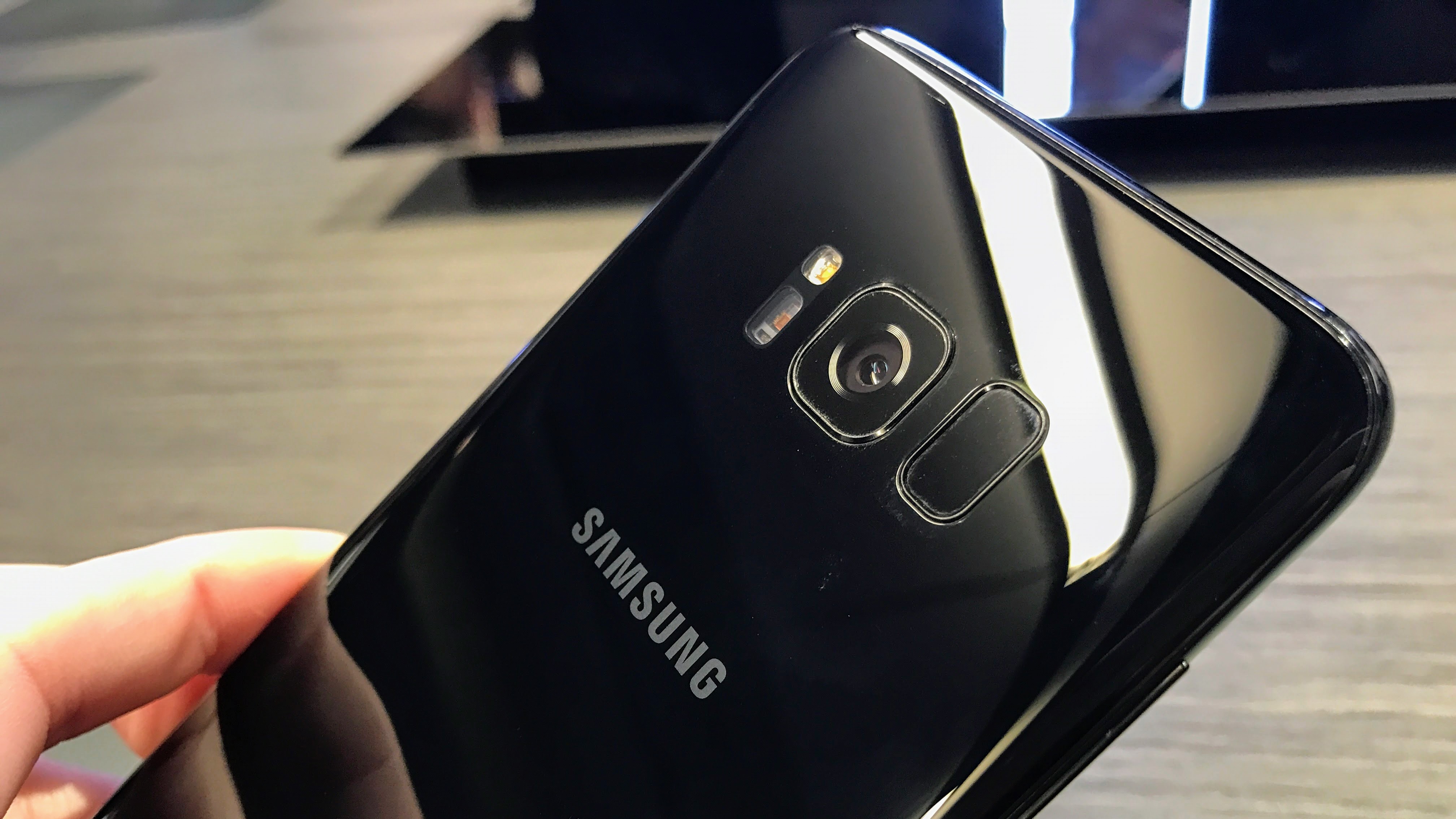 Самсунг Galaxy S8 Plus