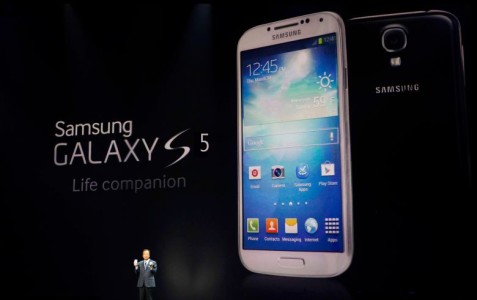 Galaxy S5 with no curved display
