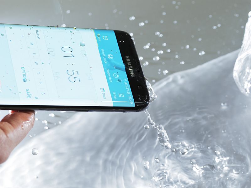 How to Fix Galaxy S7 Edge Moisture Detected Alert