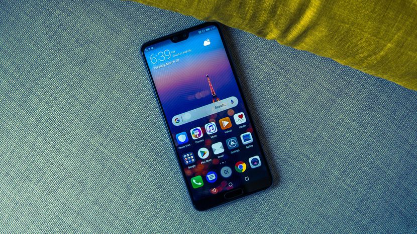 HUAWEI Mate 20 Pro, HUAWEI Mate 20 X, For late night browsing and gaming sessions you can also use the Eye comfort mode, which filters out the blue light to reduce eye strain.But you can try to extend your battery's life even more with the new EMUI 9 Dark Interface.